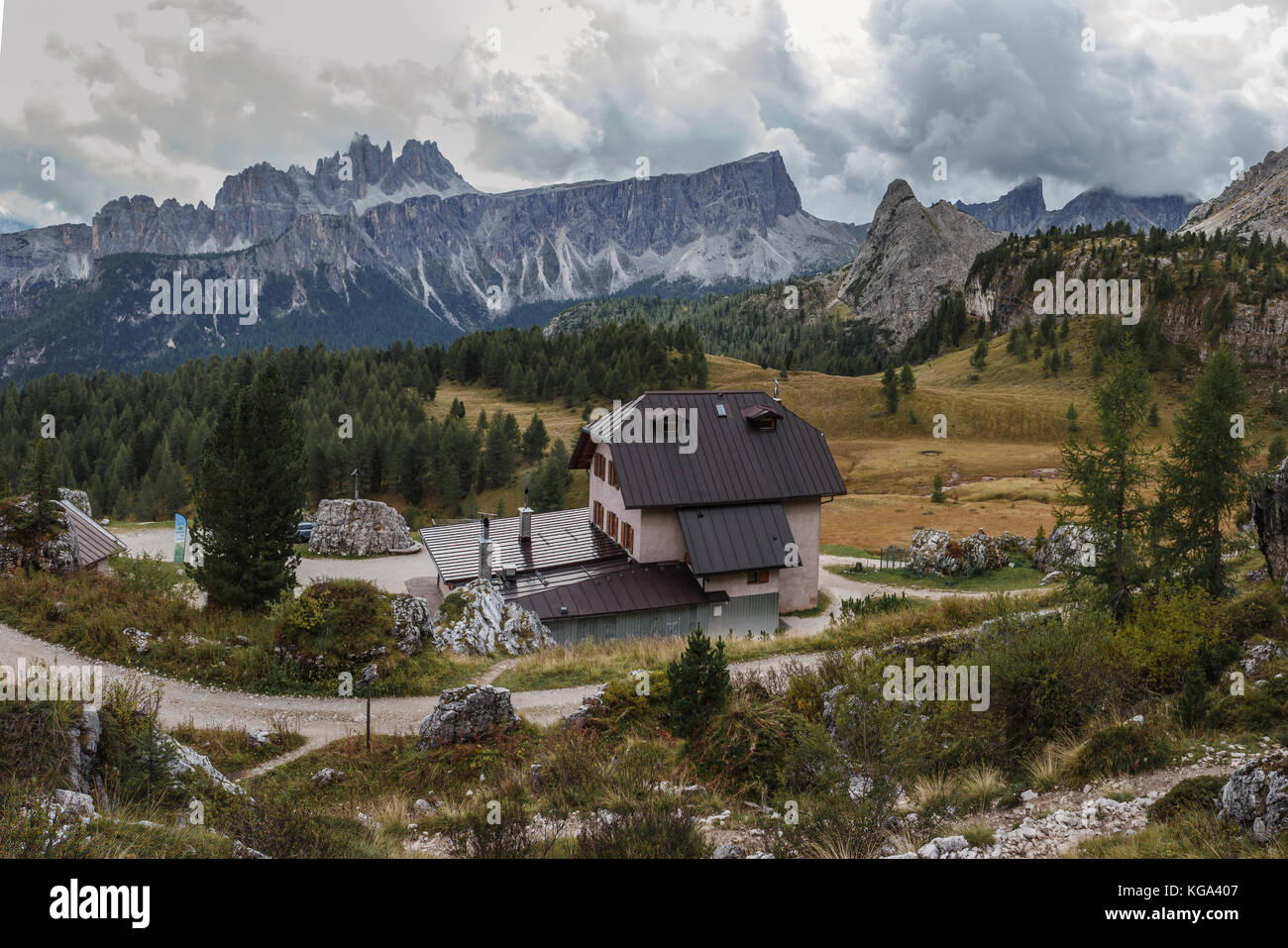 Cinque Torri Hütte in Cortina D'Ampezzo, Dolomiten, Italien Stockfoto