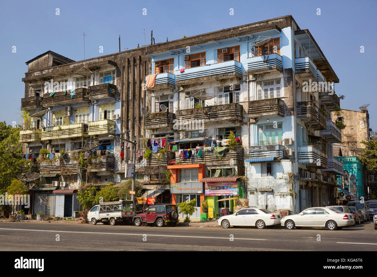 Gebäude am Strand Street, Yangon, Myanmar (Birma), Südostasien Stockfoto