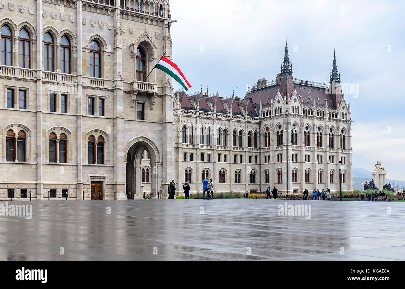Platz in der Nähe des ungarischen Parlaments, Budapest. Stockfoto
