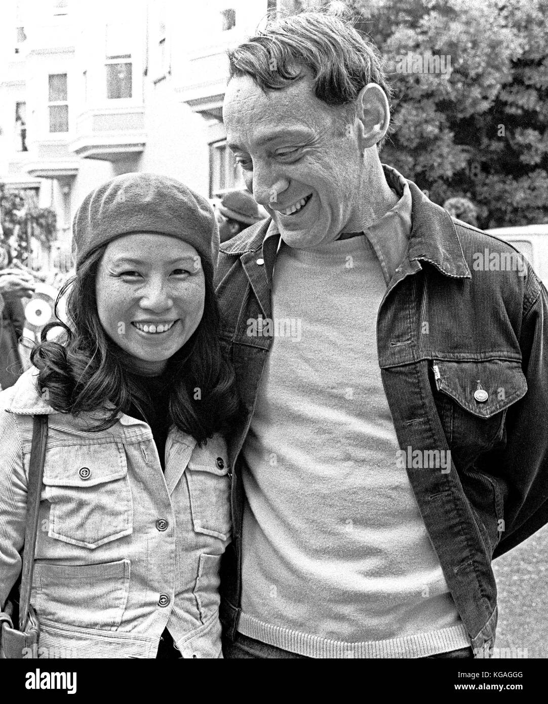 San Francisco Supervisor, Harvey Milk und Chinesische kalligraph Künstler, Gina Wong Ton auf der Haight Ashbury Street Fair, 1978 Stockfoto