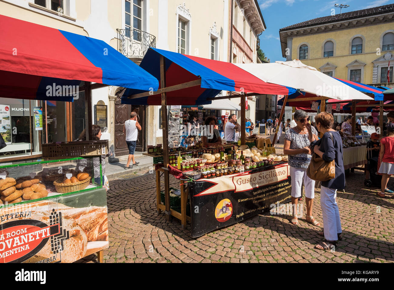 Schweiz, Tessin, Bellinzona, Markt am Samstag Stockfoto