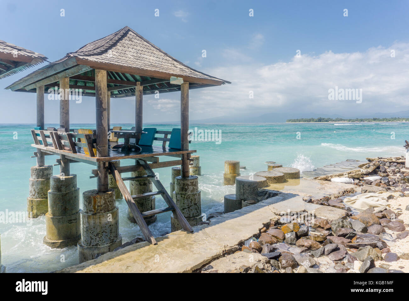 Rund um Gili T - Am Strand speisen Stockfoto