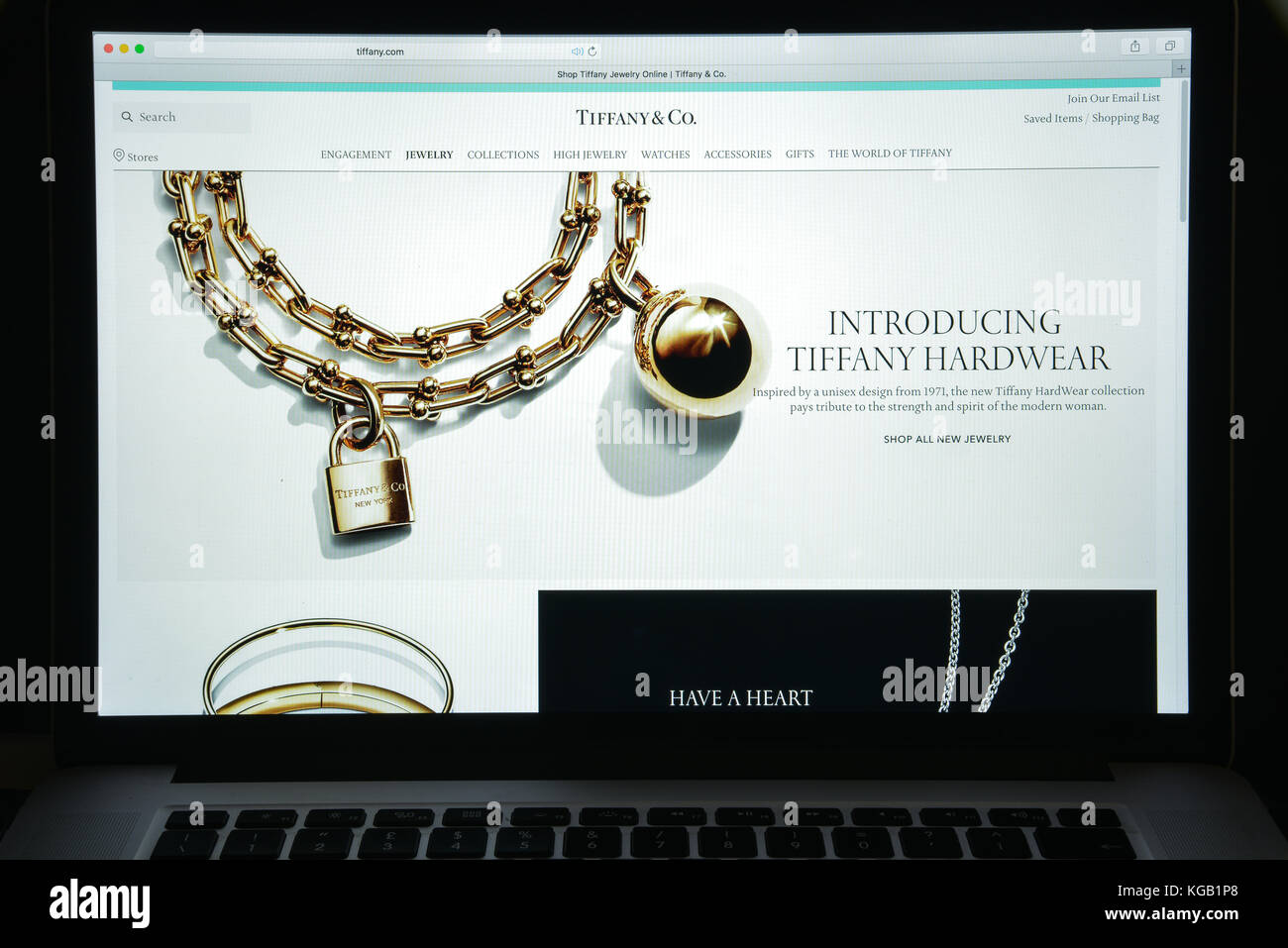 Mailand, Italien - 10 August 2017: Tiffany Homepage. Es ist ein amerikanischer Luxus Schmuck und Fachhändler. Tiffany Logo sichtbar. Stockfoto