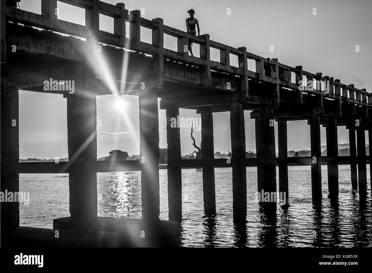Mandalay, Myanmar-U-Bein Brücke für Sonnenuntergang Stockfoto