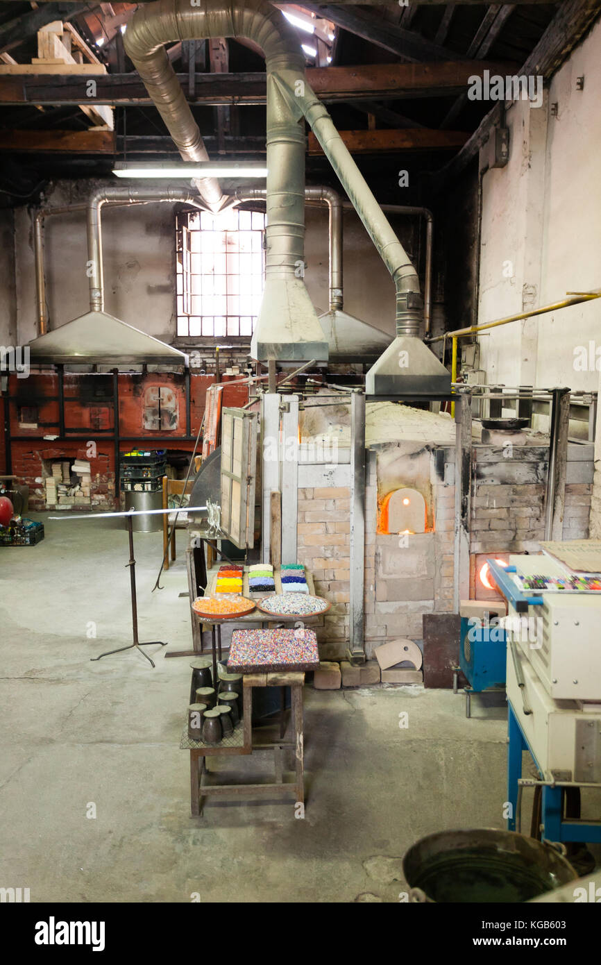 Handwerk Glas. Glasofen, Murano Venedig, Italien. Stockfoto