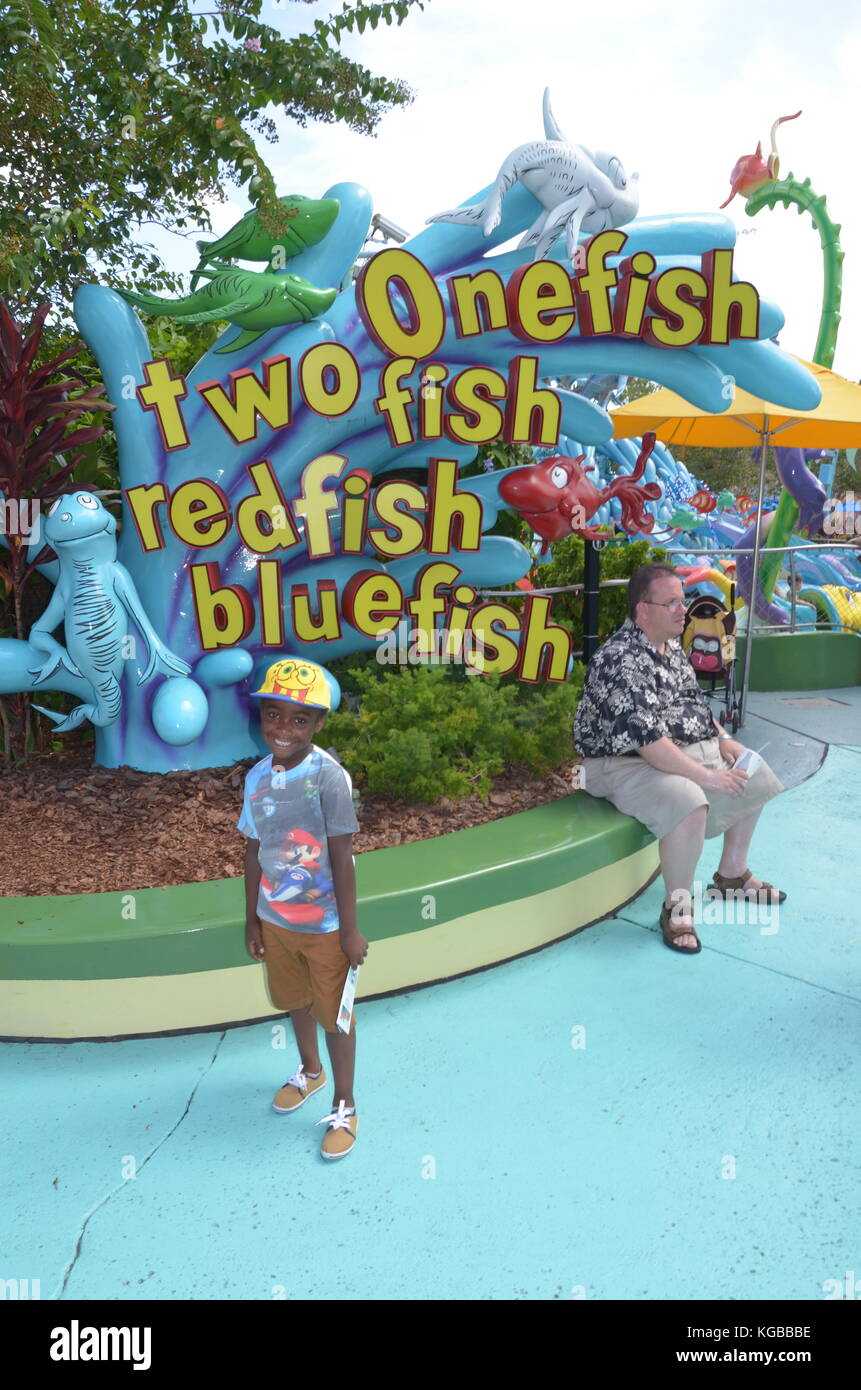 Ein Fisch zwei Fische Rotfisch Blaue Fisch Attraktion auf Islands of Adventure, Orlando Stockfoto