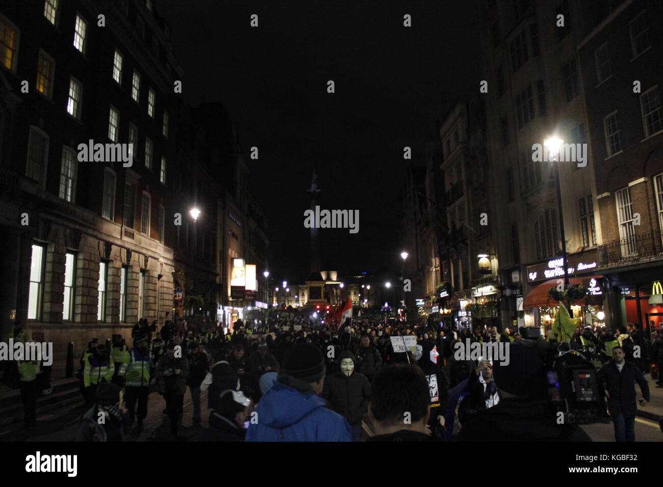 London, Großbritannien. 5 Nov, 2017 Millionen Maske März Central London, UK. Anonyme Demonstranten Credit: Alex Cavendish/alamy leben Nachrichten Stockfoto