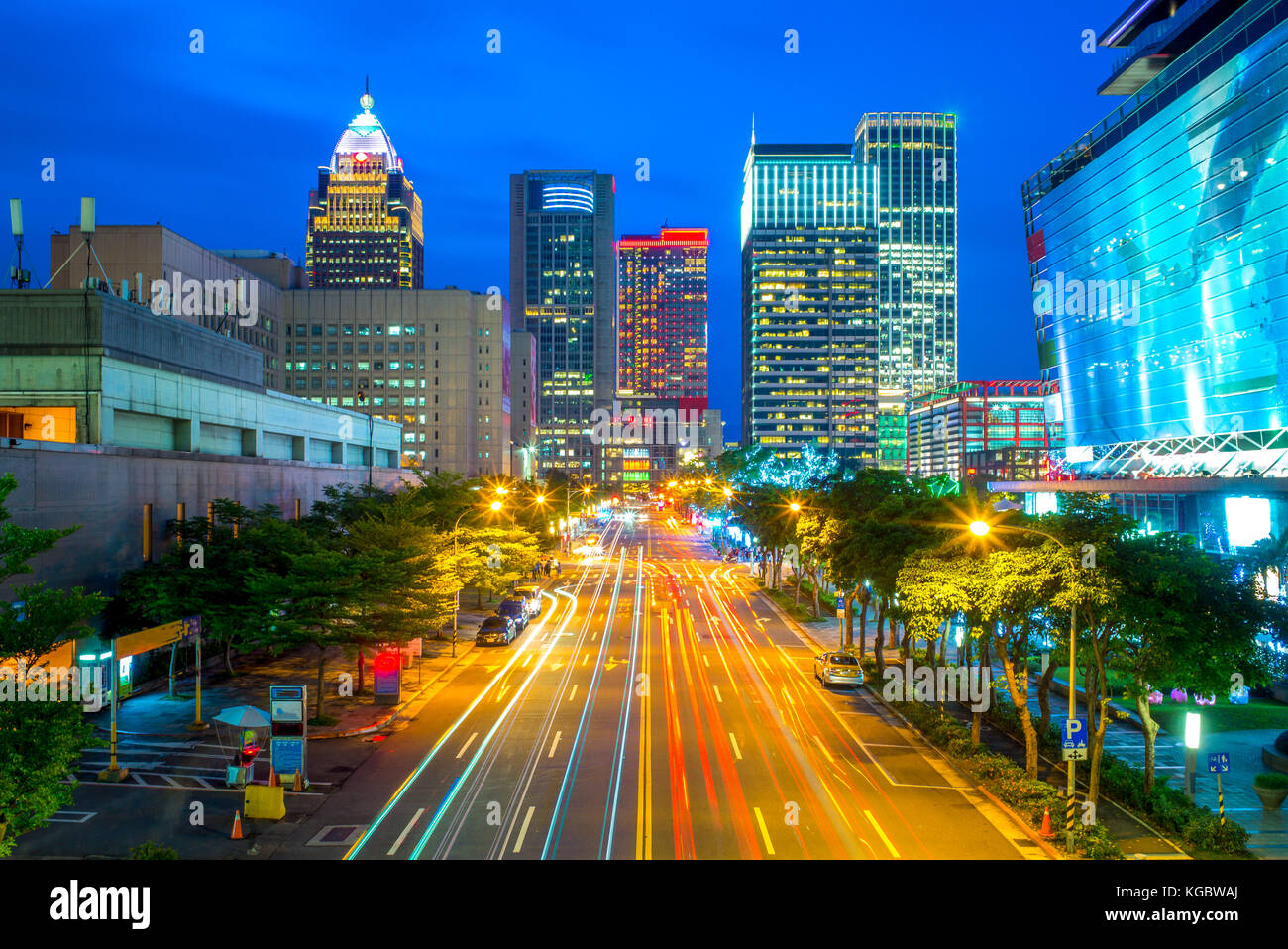 Skyline von Taipei City am xinyi Bezirk Stockfoto