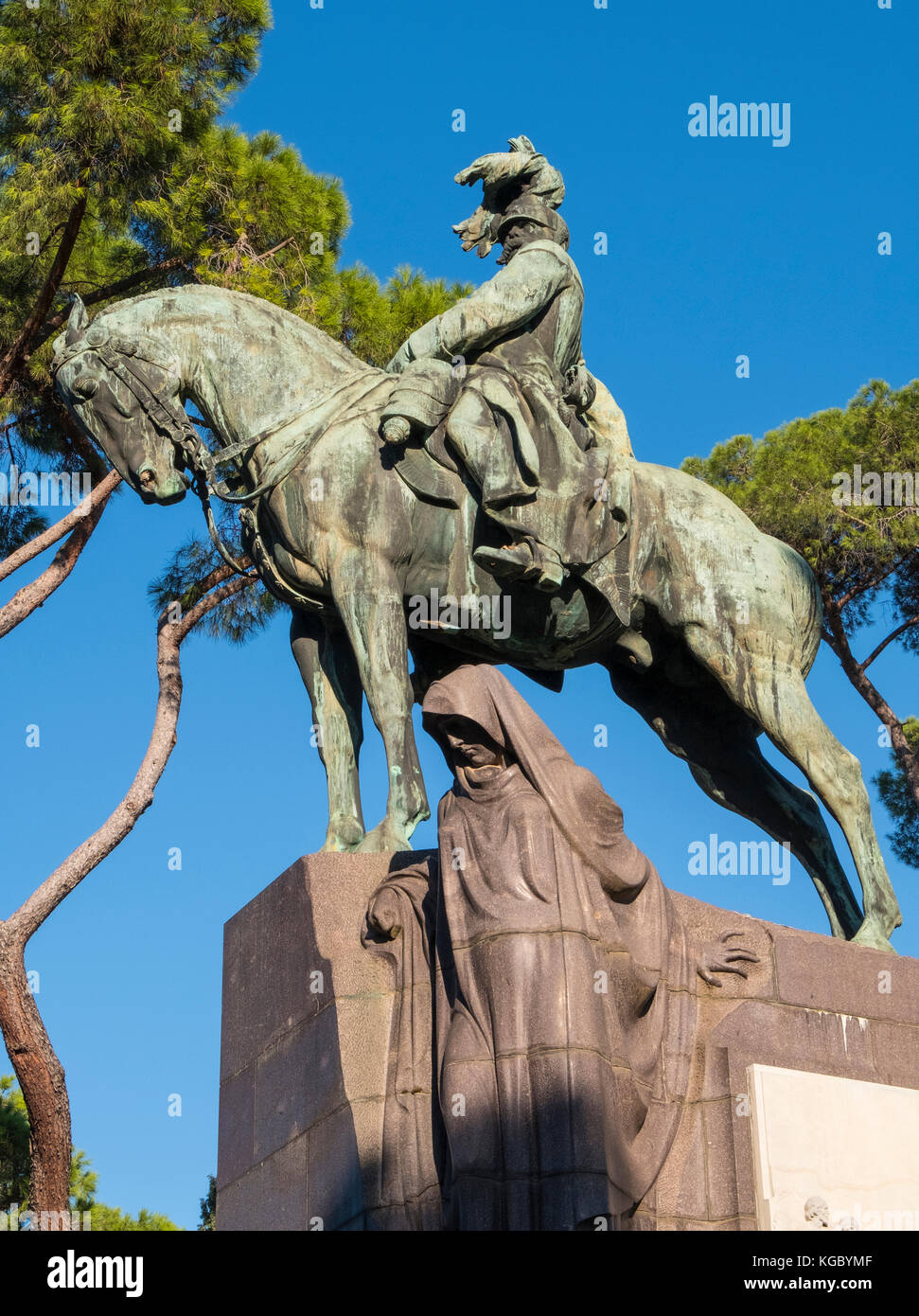 Das Denkmal für die ermordeten zweite König von Italien, Umberto Die 1. mit der hooded Abbildung eine Personifikation des Italienischen Trauer. Villa-Borgese-meerespreis Gar Stockfoto