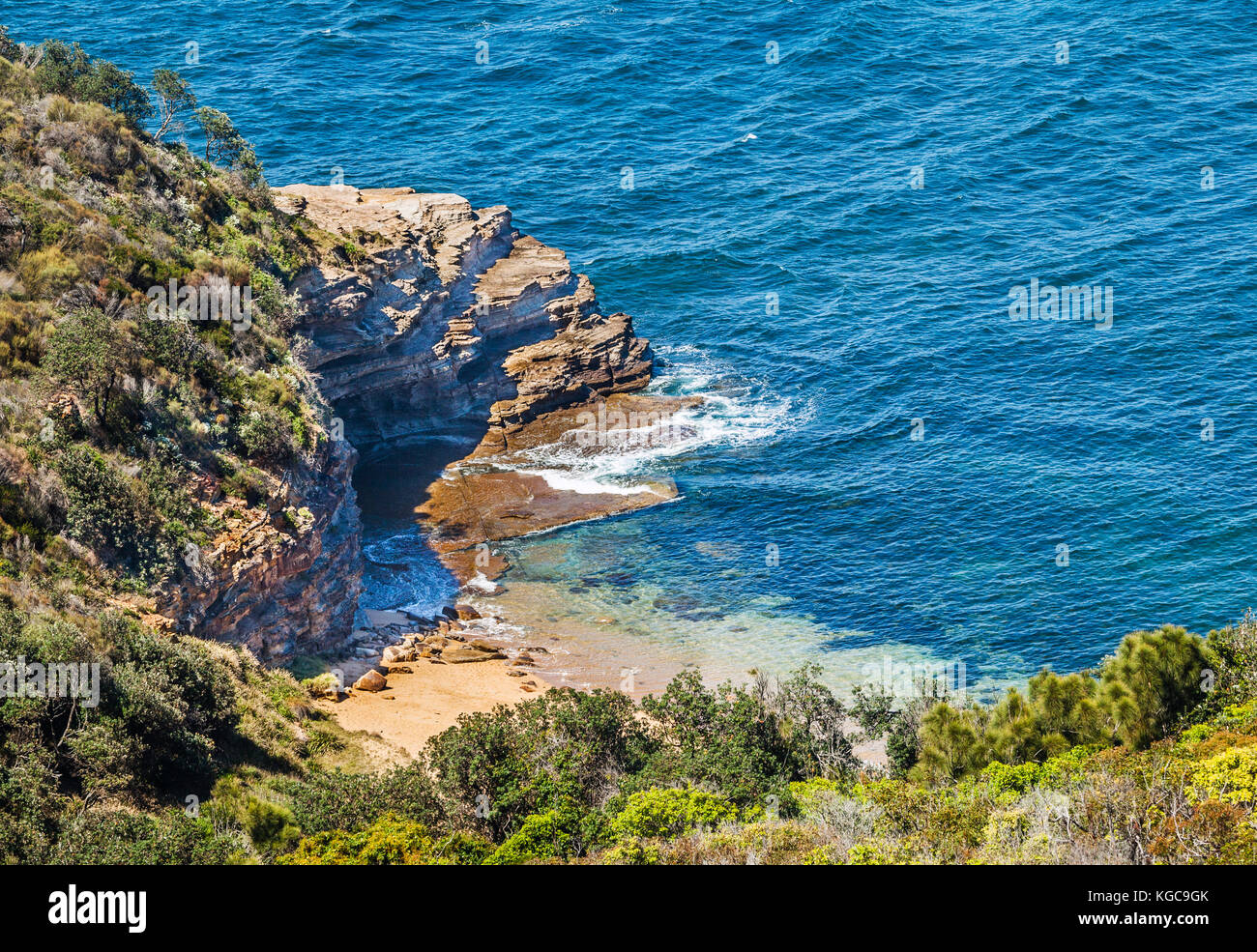 Australien, New South Wales, Central Coast, Bouddi National Park, Blick auf den einsamen Strand von Bullimah Bullimah Suche Stockfoto