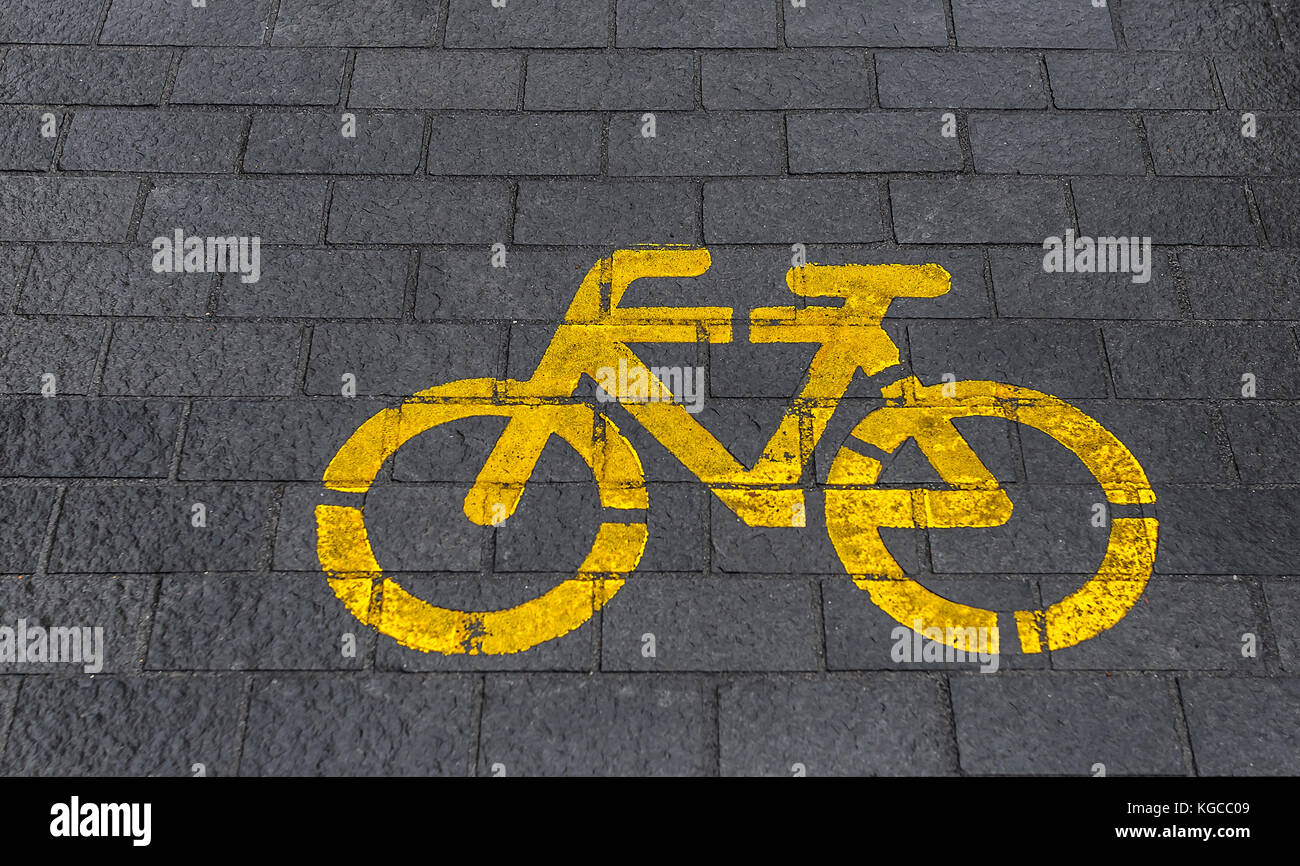 Fahrrad Route Zeichen auf bruschadke. Stockfoto