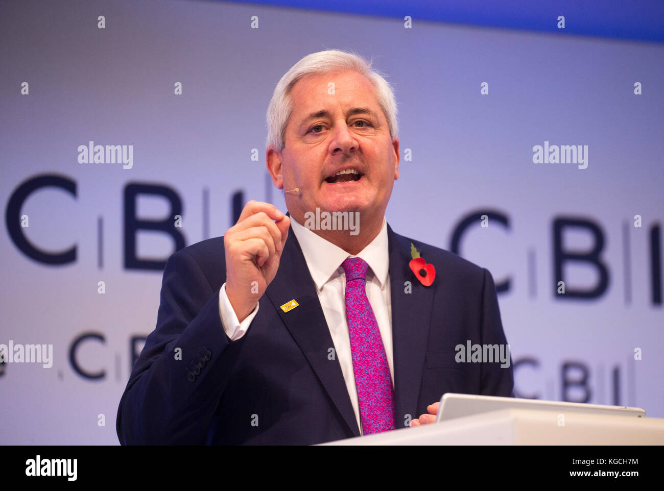 Paul Drechsler, Präsident der Verband der britischen Industrie, gibt seine Eröffnungsansprache des CBI Konferenz in London Stockfoto