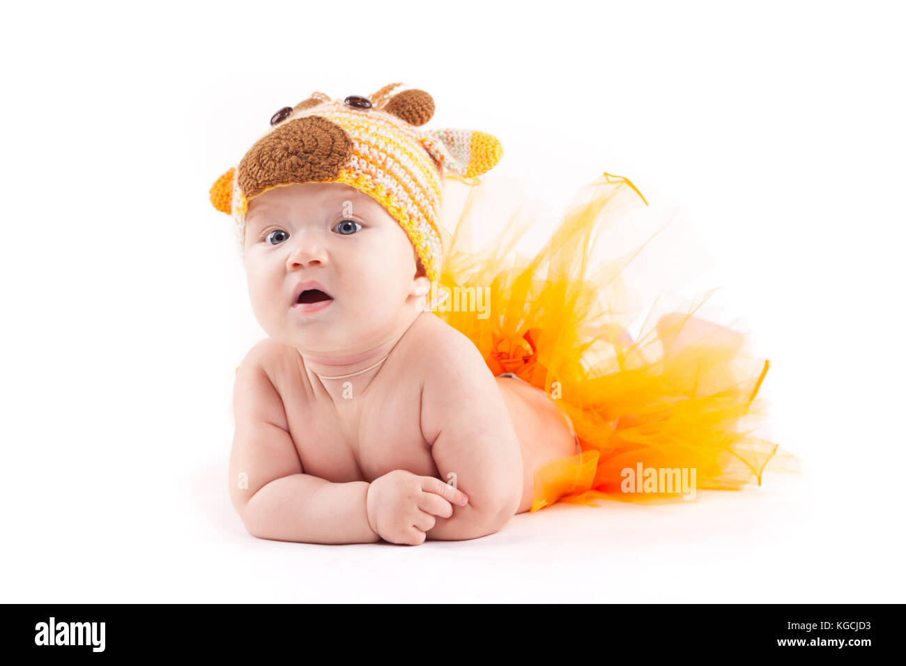 Schönheit kleiner Junge in orange Rock und Rotwild Kostüm Stockfoto