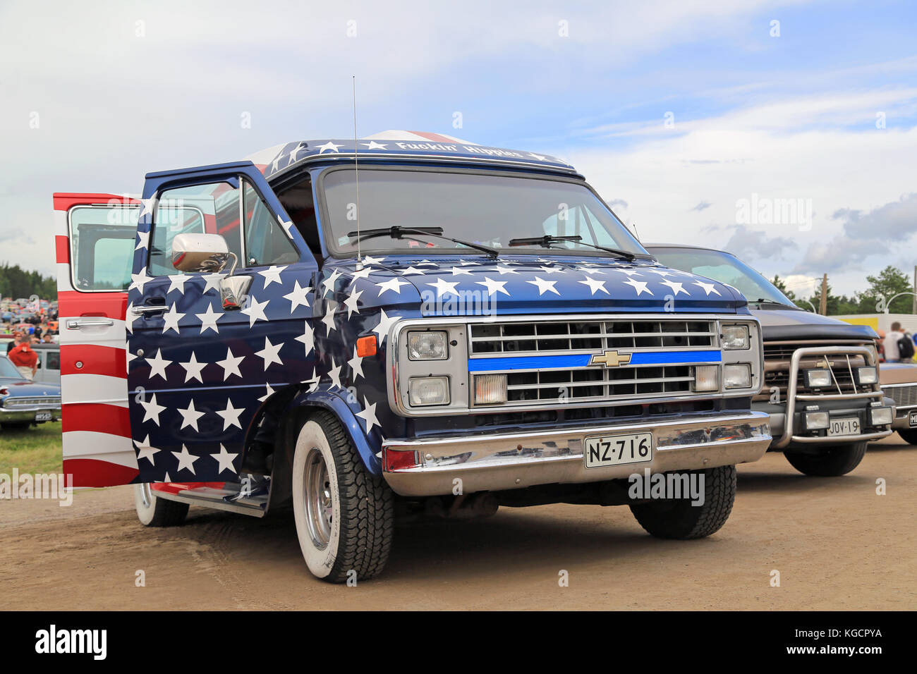 Mariehamn, Finnland - 2 August 2015: thirdf Generation von Chevrolet van mit Sternen und Streifen auf dem Display auf Pick-nick Auto Show in Mariehamn, Finnland. Stockfoto