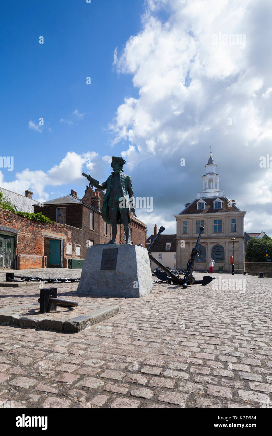Die Statue von Captain George Vancouver rn an purfleet Quay. Stockfoto