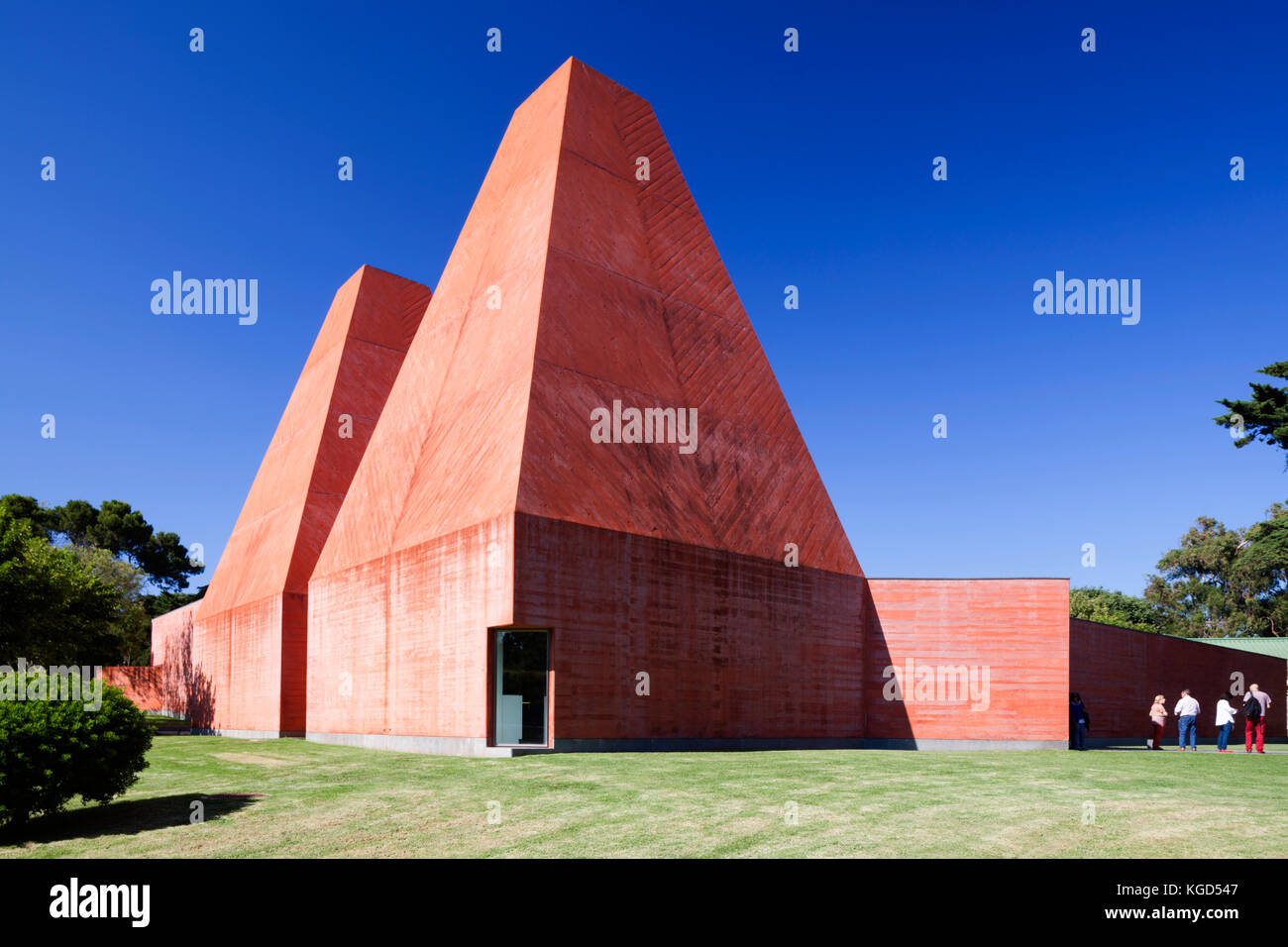 Die Paula Rego museum in Cascais ist wie eine Pyramide. Stockfoto