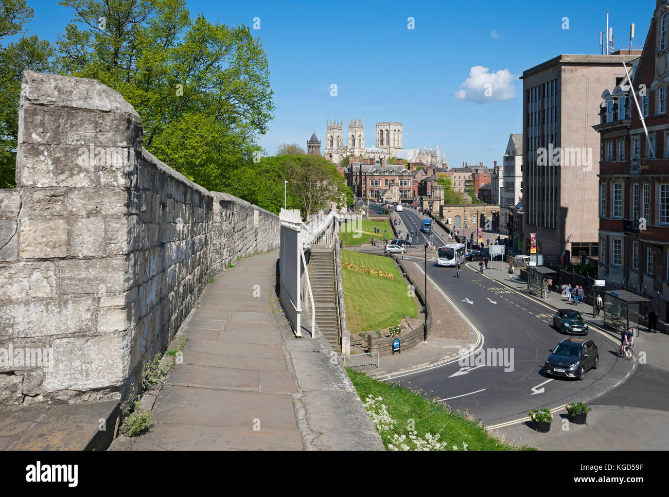 Mit Blick auf das Münster von der Stadtmauer. Stockfoto