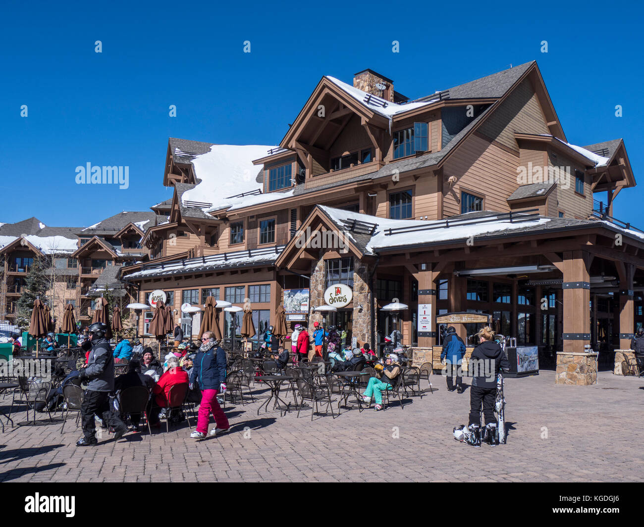 Nachmittag außerhalb Sevens, Peak 7 Grundfläche, Winter, Breckenridge Ski Resort, Breckenridge, Colorado. Stockfoto