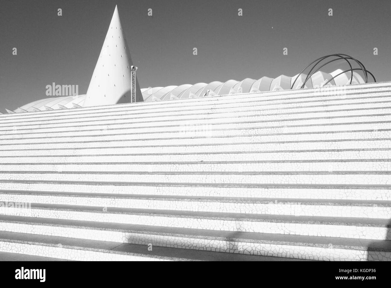 Abends Blick auf Umbracle während einem sonnigen Wintertag. Valencia, Spanien. Calatrava-Bereich. Stockfoto