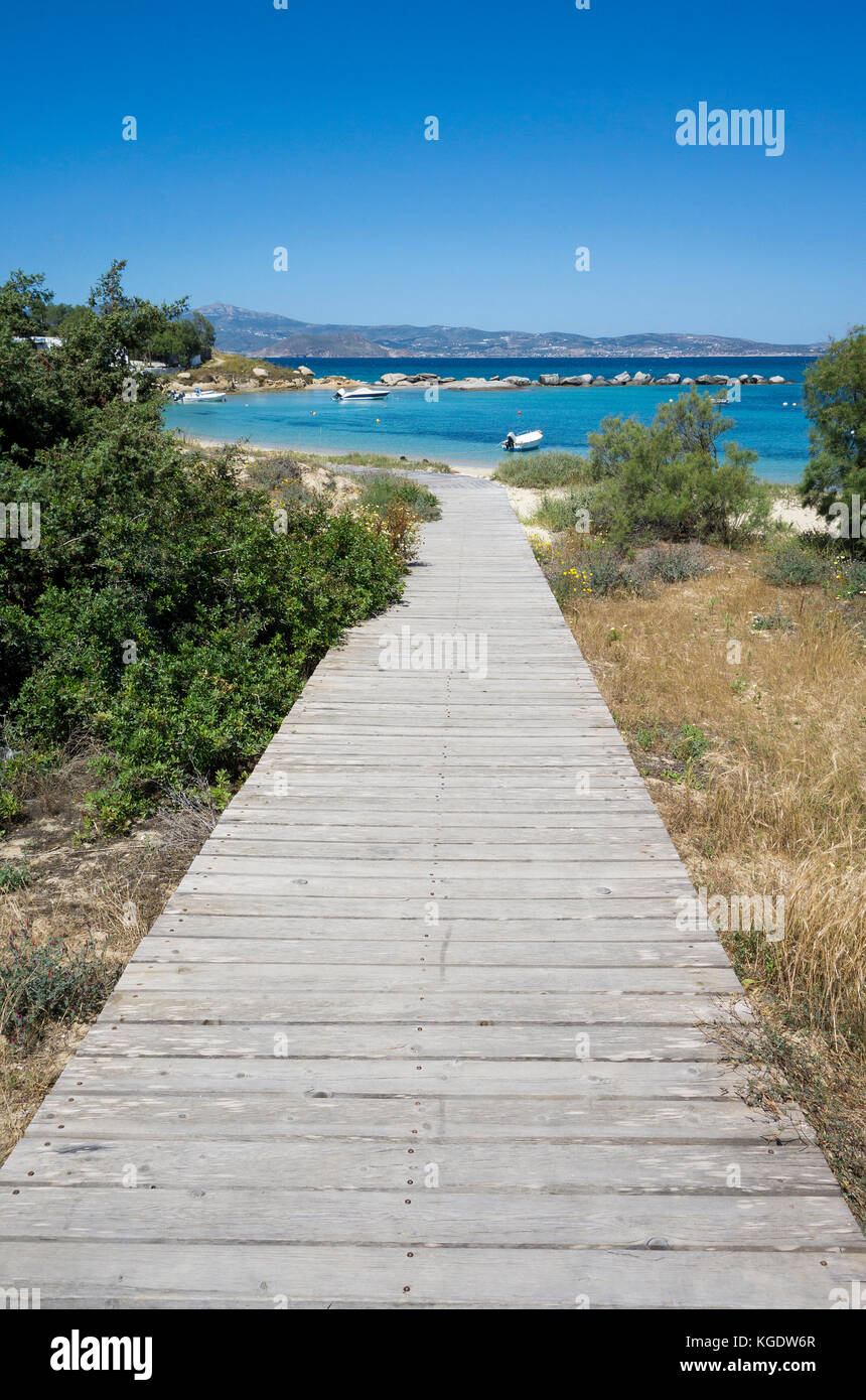 Holzstäbchen Weg führt zum Strand von Agia Anna, Westseite der Insel Naxos, Kykladen, Ägäis, Griechenland Weg führt zum Strand von Agia Anna, West Side Stockfoto