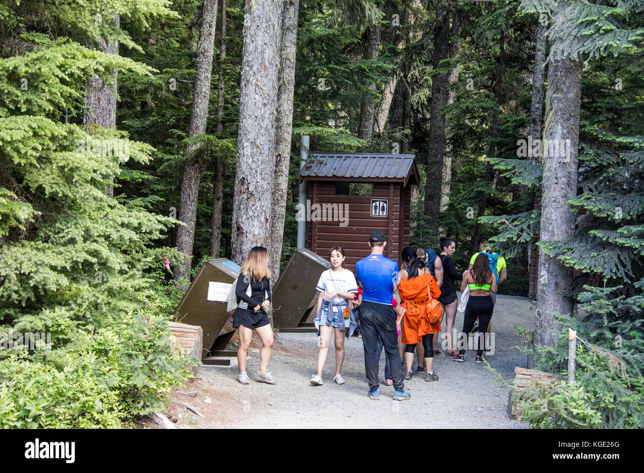 Öffentliche Toilette, Joffre Lakes Provincial Park, Kanada Stockfoto