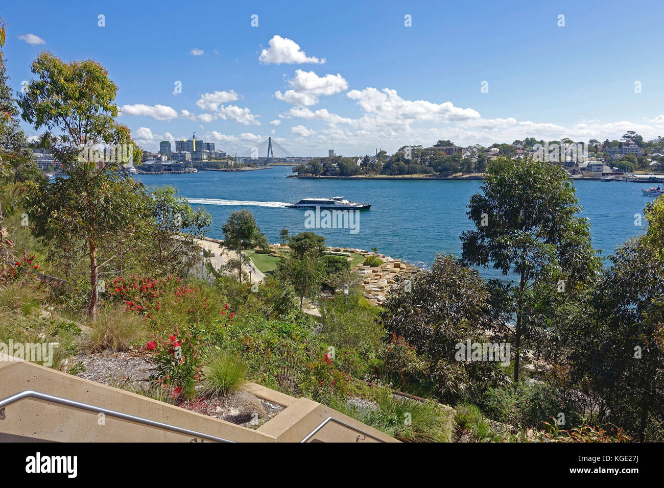 Blick nach Westen von der Barangaroo finden, Millers Point, Sydney, NSW, Australien - die Gegend ist ein neuer Hafen vorland Park im Herzen von Sydney Stockfoto