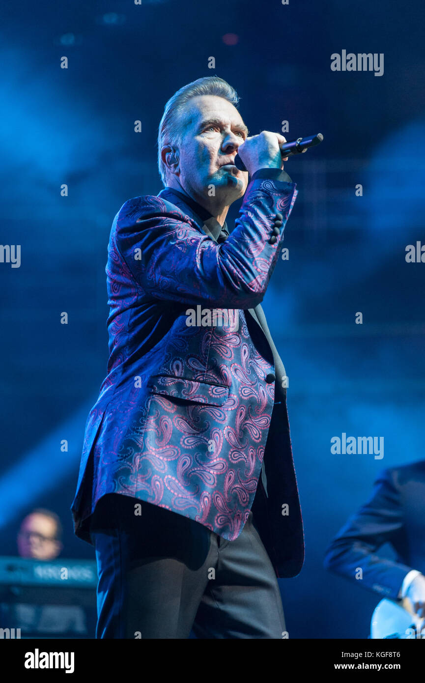 Birmingham, Großbritannien. November 2017. ABC in der Birmingham Symphony Hall als Teil ihrer XYZ Tour Credit: Ken Harrison/Alamy Live News Stockfoto