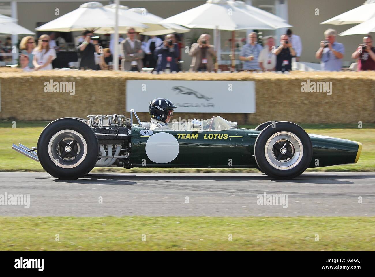 1967 Lotus 49 Ford Cosworth von Damon Hill in Goodwood Festival der Geschwindigkeit 2015 angetrieben wird Stockfoto