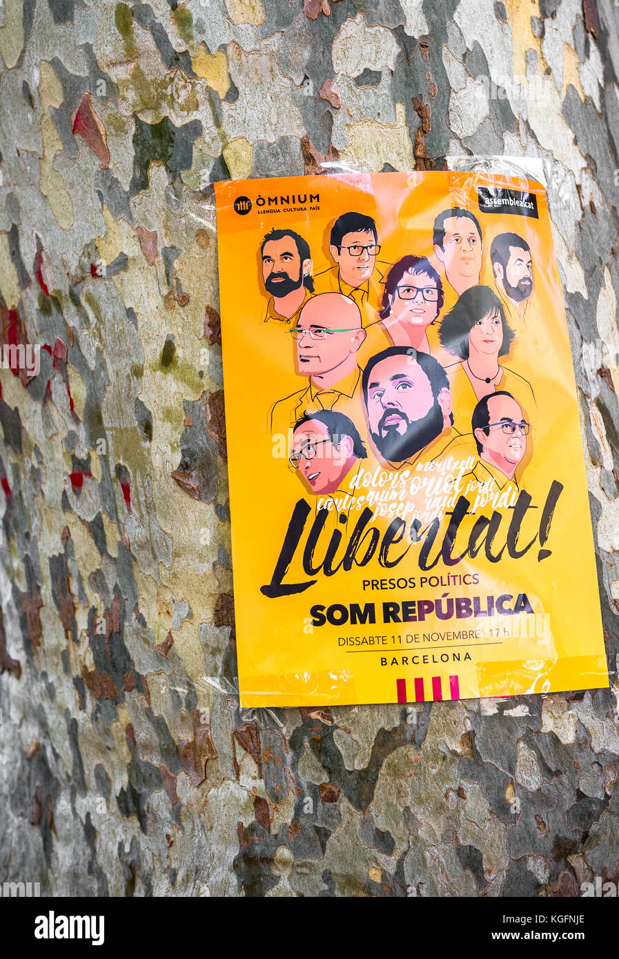 Plakat für die entlassenen Mitglieder des katalanischen Parlaments der Verwaltungsrat auf der sreets von Barcelona, Spanien. Stockfoto