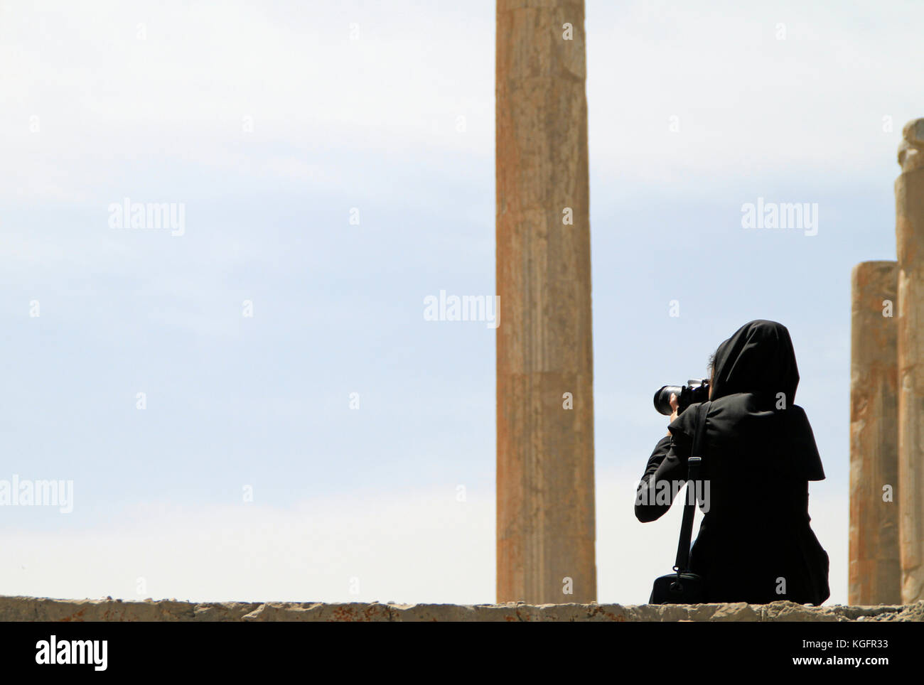 Iranische Frau ein Foto in Persepolis, Iran Stockfoto