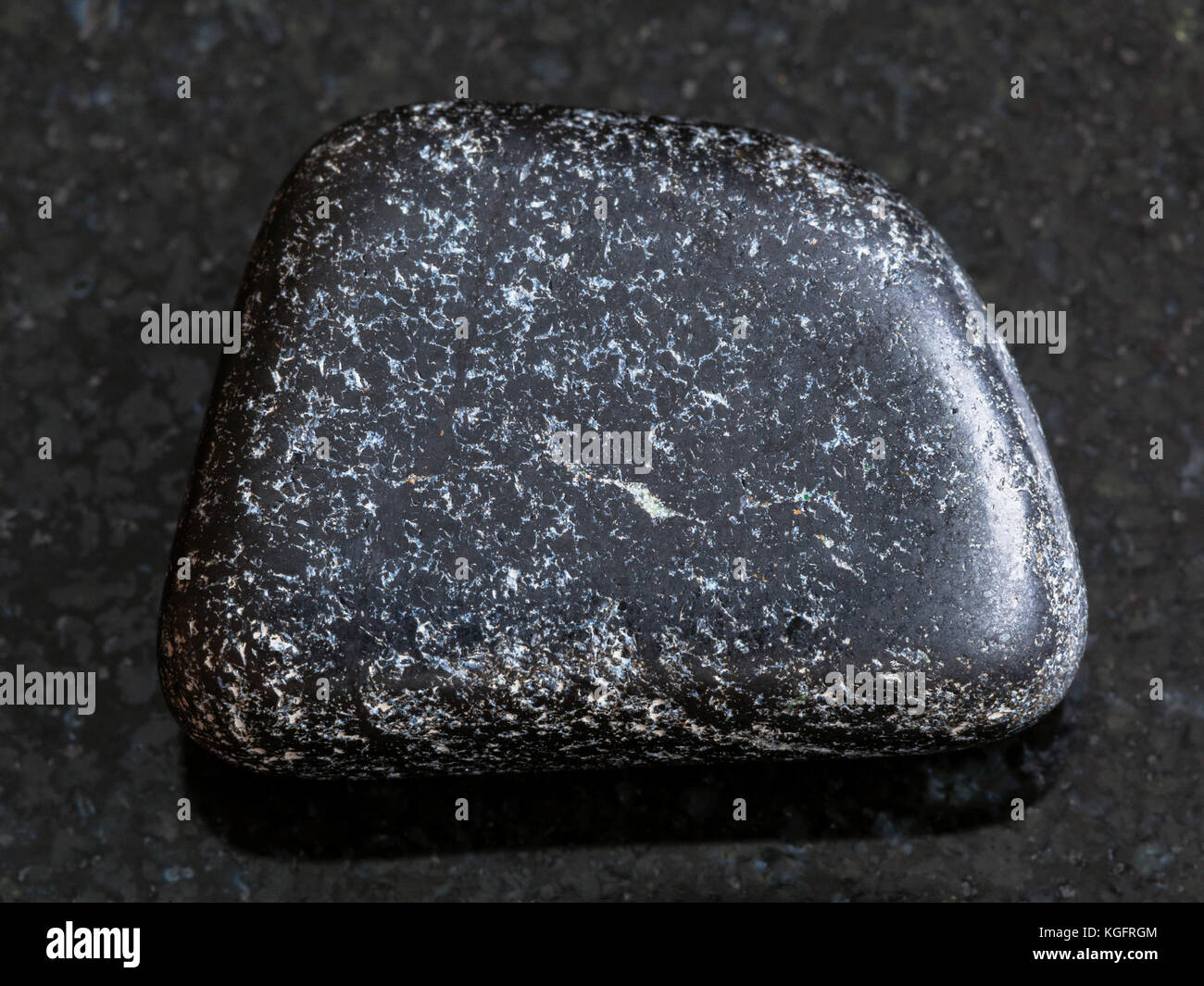 Makroaufnahmen von natürlichen Mineralgestein Muster polierte Chromit