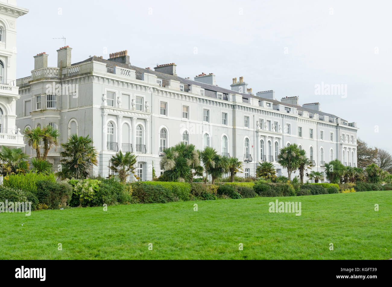 Reihe der viktorianischen Reihenhäusern in Elliot Terrasse mit Blick auf die in Plymouth, Großbritannien Hoe Stockfoto