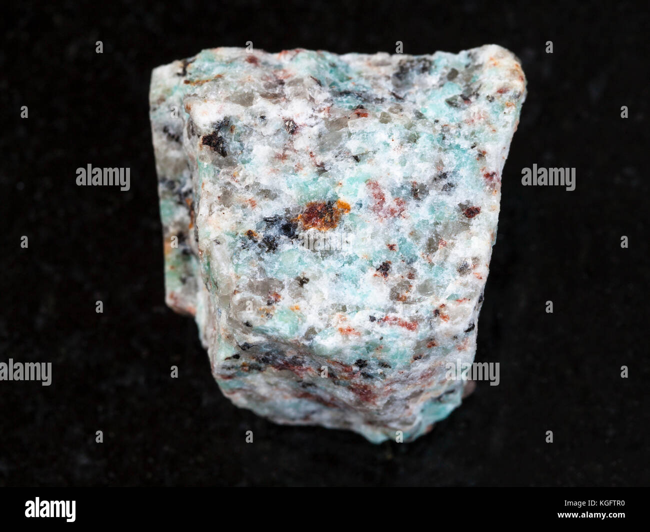 Makroaufnahmen von natürlichen Mineralgestein Muster - Grobe amazonite granit dunkel Granit Hintergrund Stockfoto