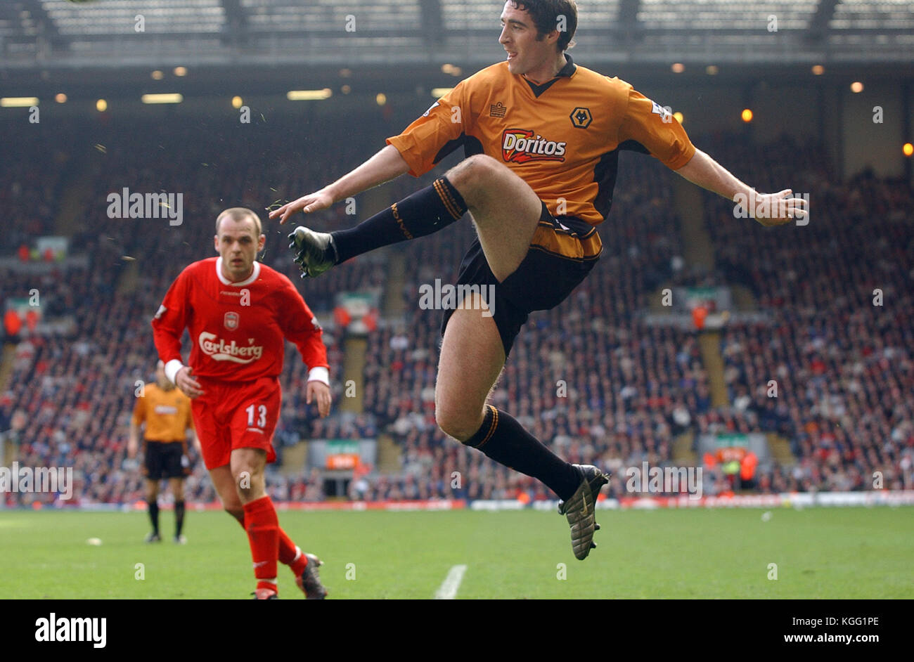 Fußballer Mark Kennedy Liverpool v Wolverhampton Wanderers, 20. März 2004 Stockfoto