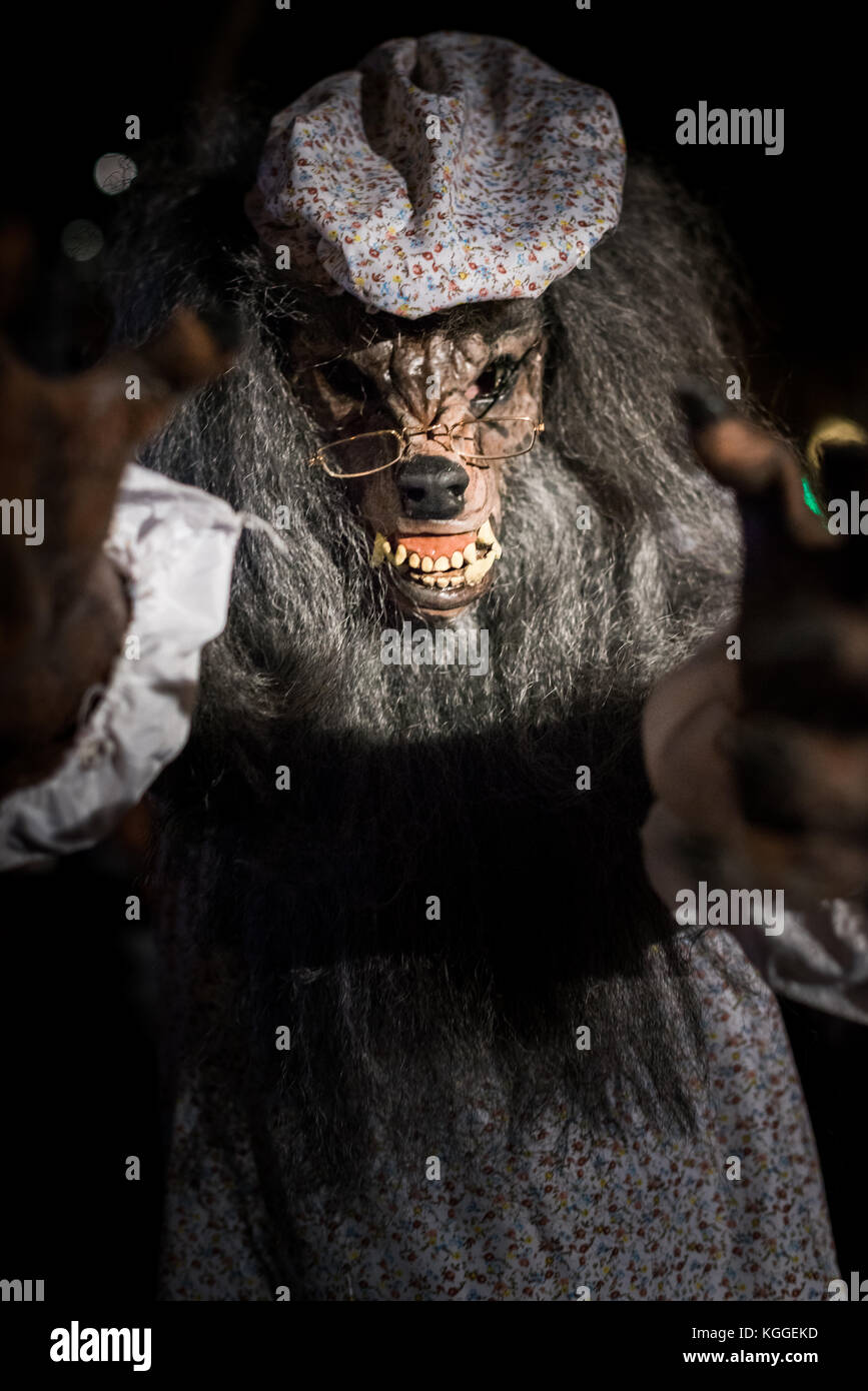 LOS ANGELES - 31. Oktober: Halloween Parade in West Hollywood. Oktober 31, 2017 in Los Angeles, CA Stockfoto