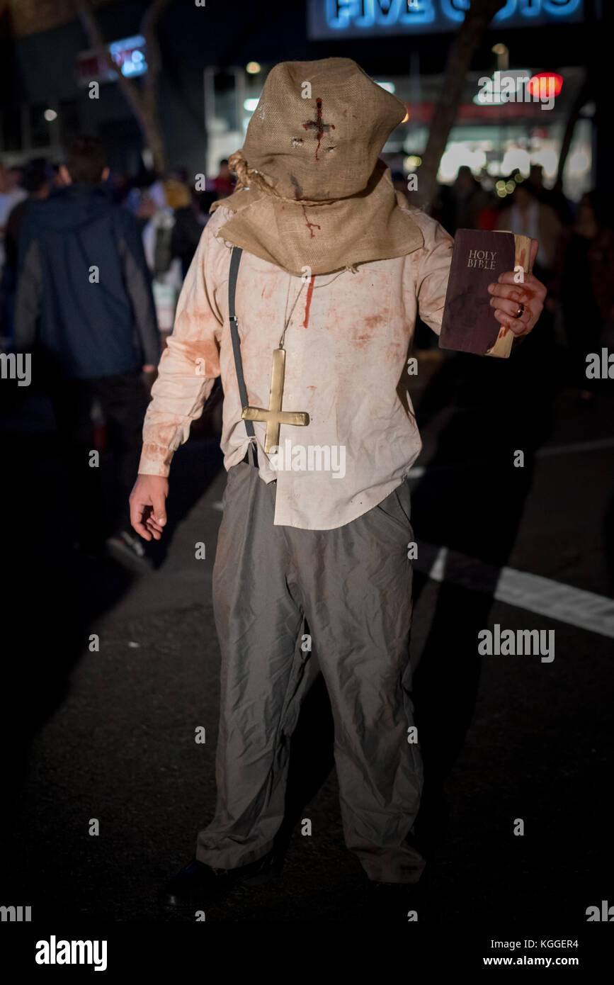 LOS ANGELES - 31. Oktober: Halloween Parade in West Hollywood. Oktober 31, 2017 in Los Angeles, CA Stockfoto
