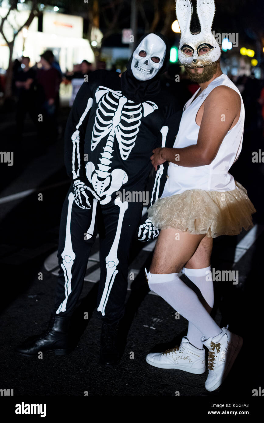 LOS ANGELES - 31. Oktober: Halloween Parade in West Hollywood. Oktober 31, 2017 in Los Angeles, CA Stockfoto