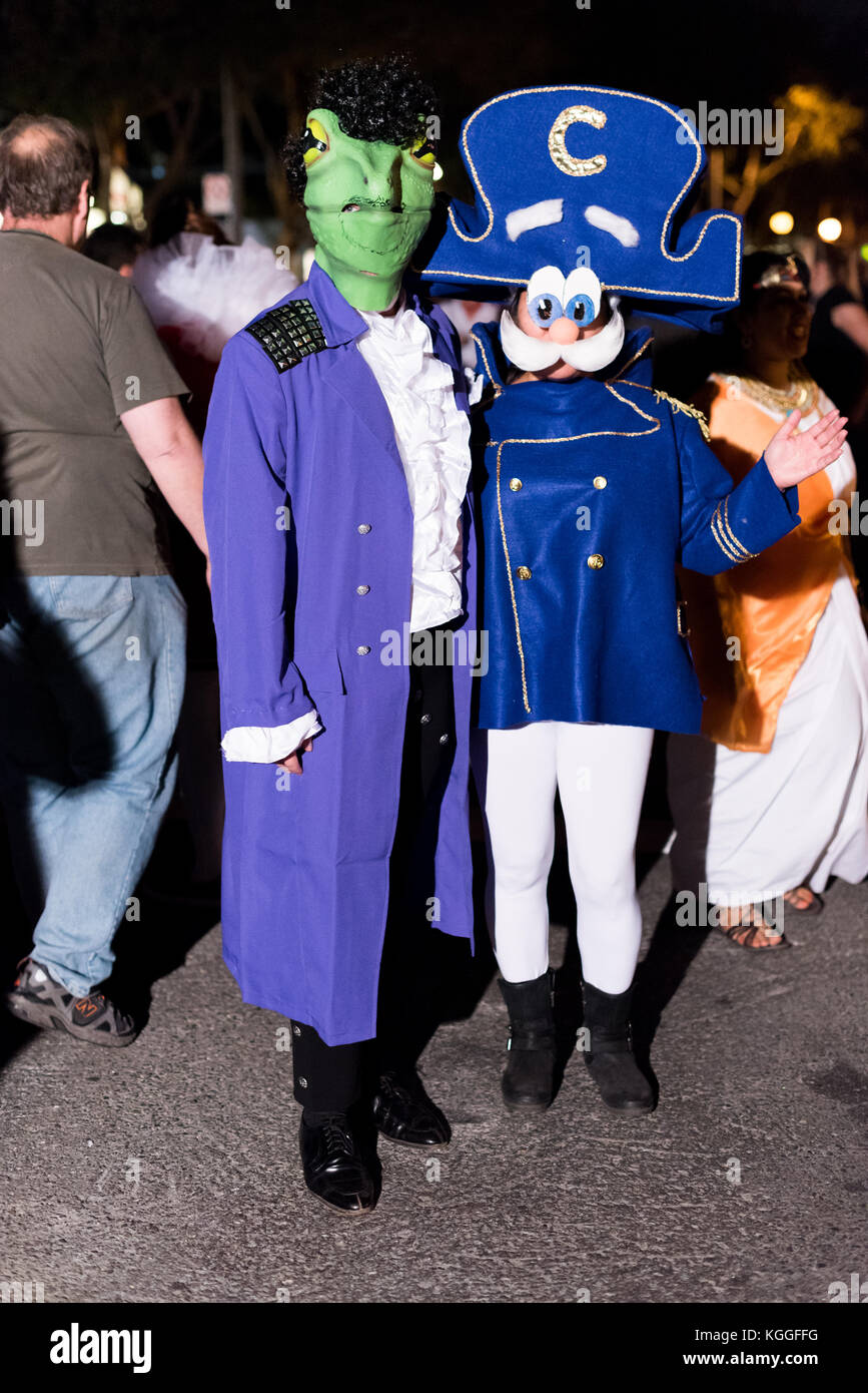 LOS ANGELES - 31. Oktober: Halloween Parade in West Hollywood. Oktober 31, 2017 in Los Angeles, CA Stockfoto