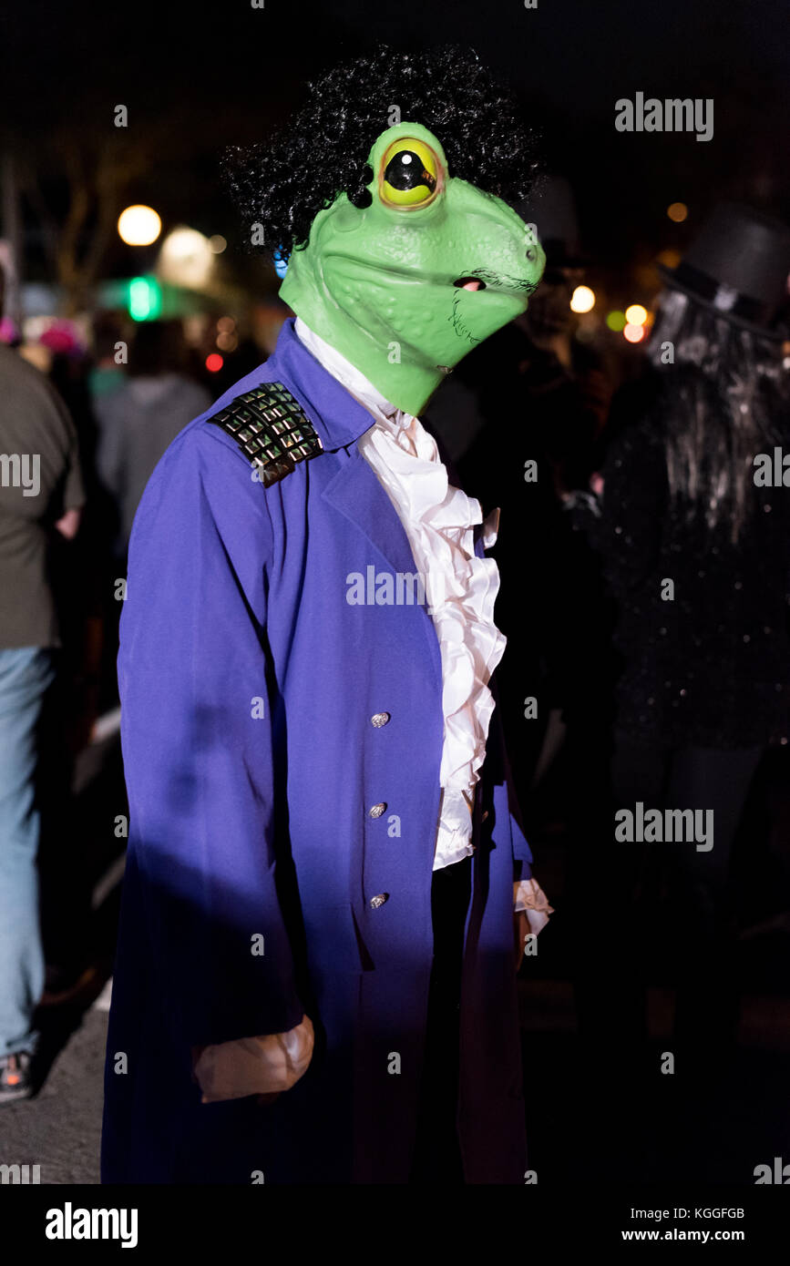 LOS ANGELES - 31. Oktober: Halloween Parade in West Hollywood. Oktober 31, 2017 in Los Angeles, CA Stockfoto