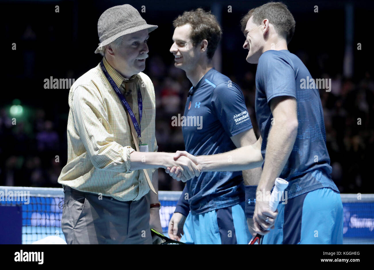 'Jack' aus der Fernsehshow Still Game on Court während des Doppelspiels beim Andy Murray Live Event im SSE Hydro, Glasgow. Stockfoto