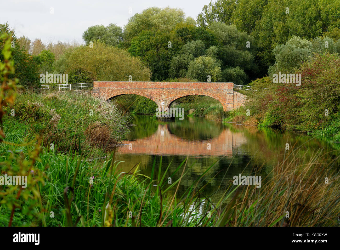 Brücke über den Fluss Nene in der Nähe von Elton Stockfoto