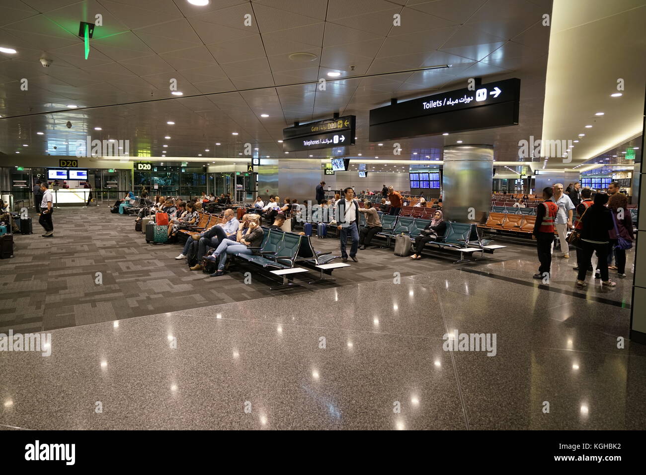 Hamad International Airport, Doha, Katar terminal Innenraum, die zu