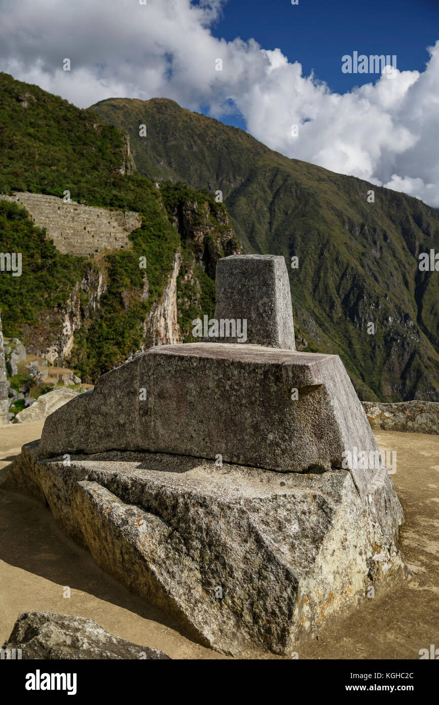 Intihuatana (aka Hitching Post von der Sonne oder Sonnenuhr), Ruinen von Machu Picchu, Cusco, Peru Stockfoto