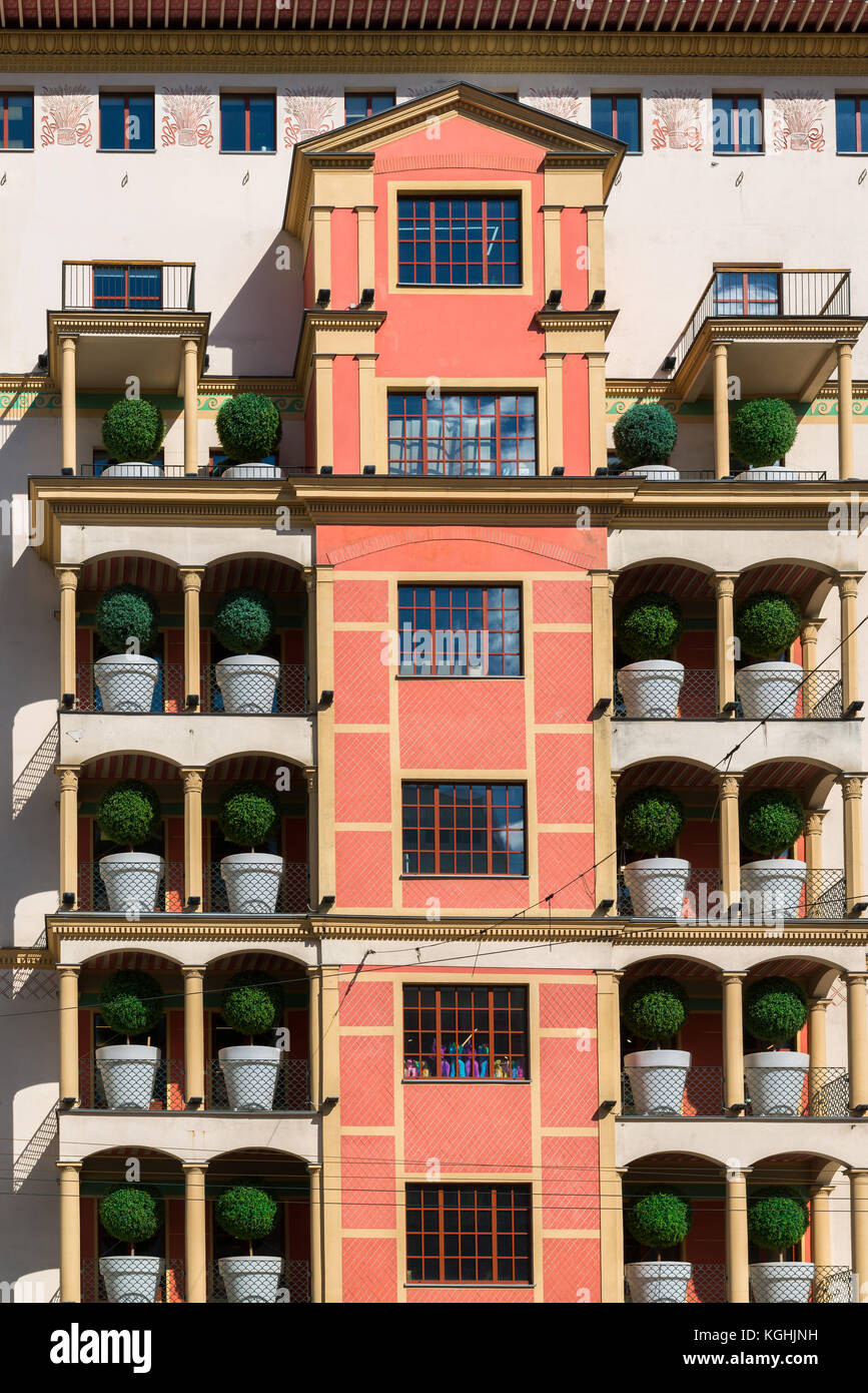 Moskau, Russland - 24. Juli. 2017. Das Wohnhaus von 1936-1940 wurde gebaut, ein architektonisches Denkmal. Stockfoto