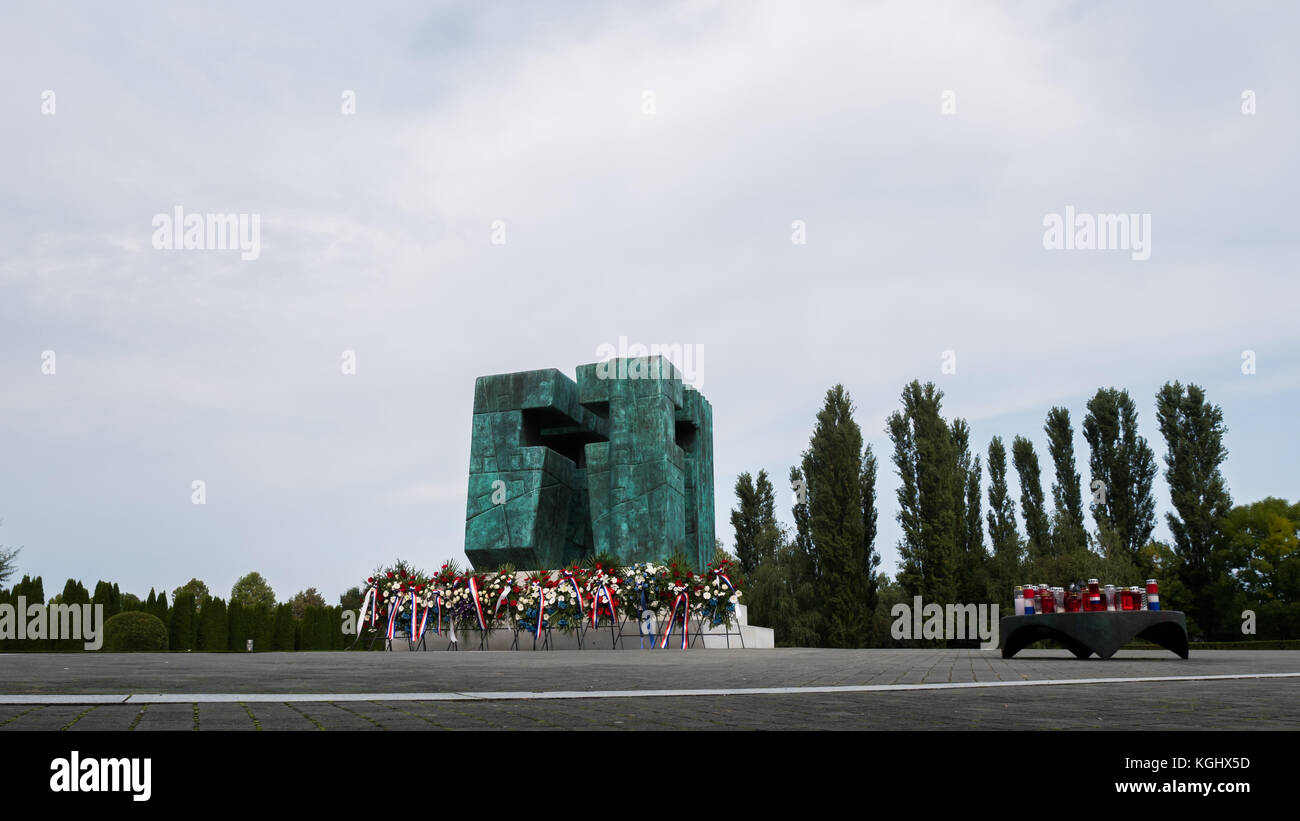 Memorial Friedhof an die Opfer der Heimat Krieg in Vukovar, Kroatien panorama Szene Stockfoto