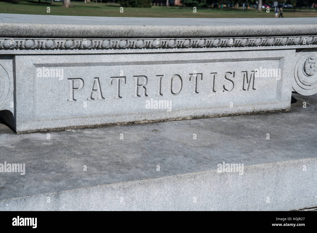 Patriotismus Zeichen eingraviert in Stein Stockfoto