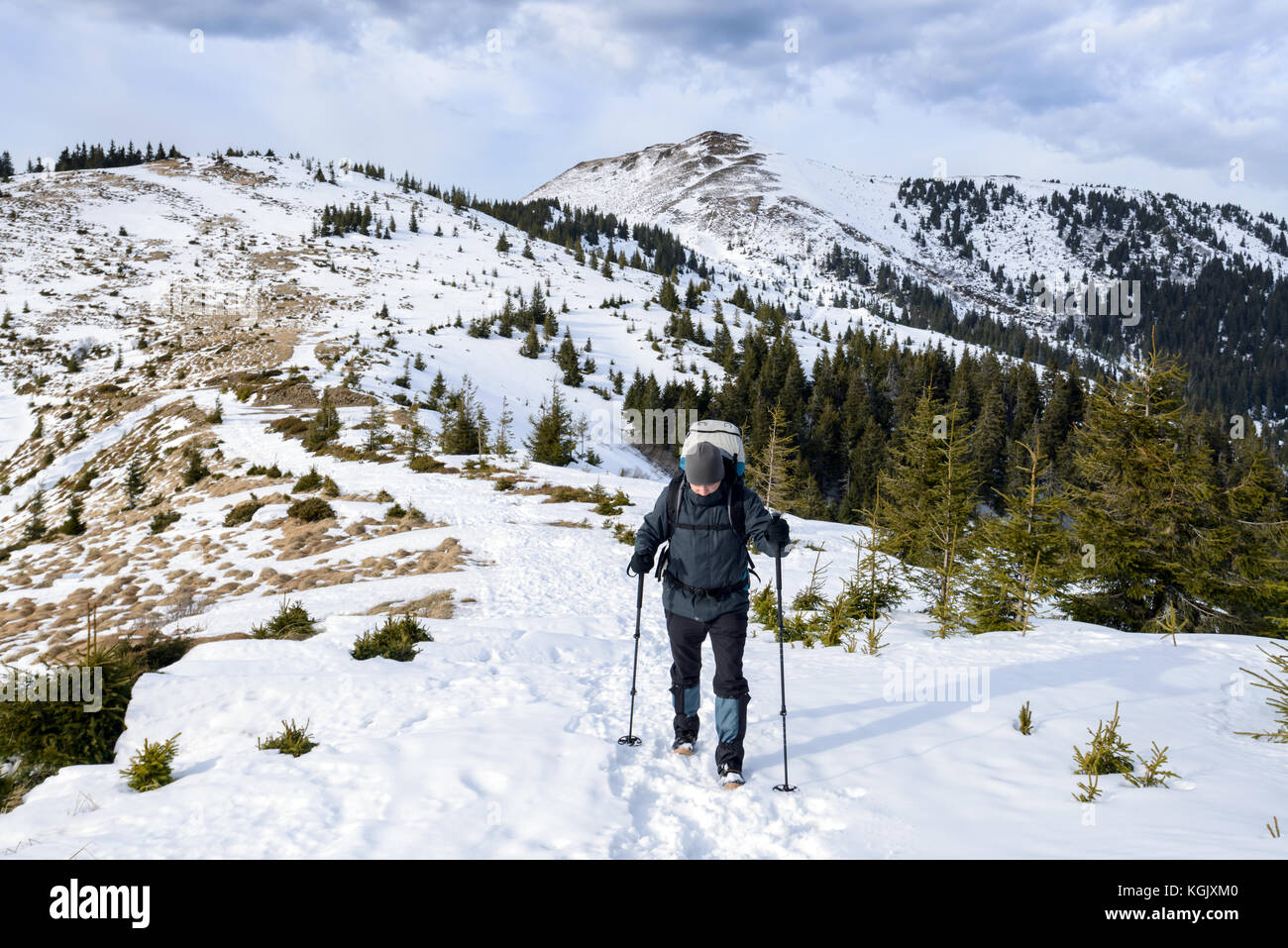 Allein die Touristen mit einem Rucksack Stockfoto