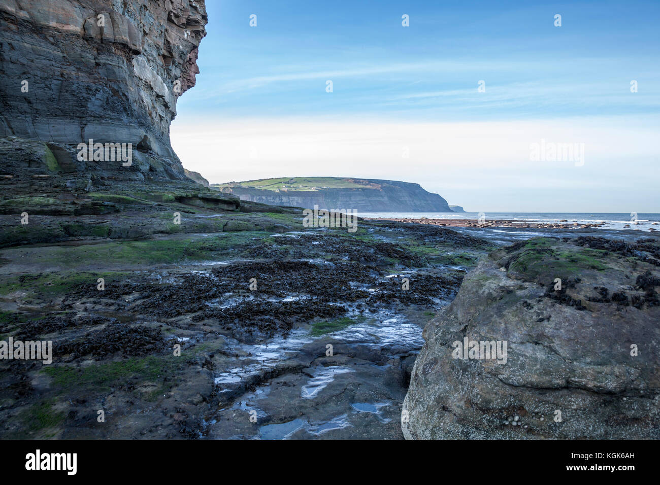 Ebbe bei Cowbar, Staithes, North Yorkshire, England, Großbritannien Stockfoto
