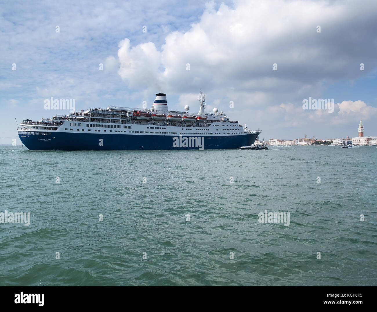 Marco Polo Kreuzfahrt Schiff im Bacino San Marco, Venedig, Italien Stockfoto
