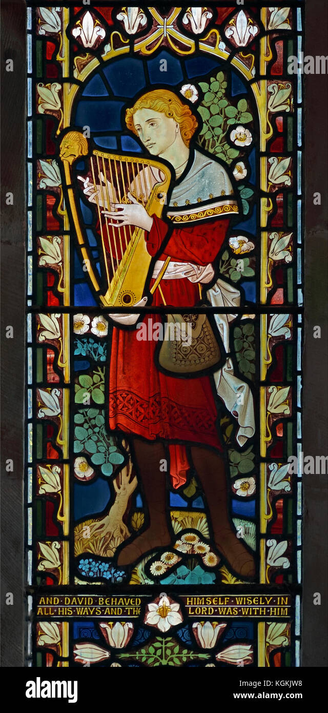 David mit seiner Harfe. Chor Fenster, Kirche des Hl. Bega, Bassenthwaite. Nationalpark Lake District, Cumbria, England, Vereinigtes Königreich, Europa.. Stockfoto